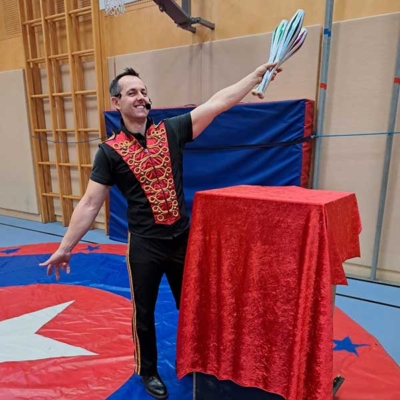 Zauberer mieten ZirkusStoffl