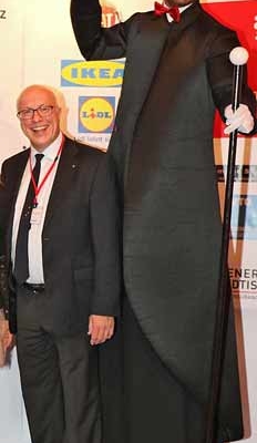 Stelzengeher Christopher buchen