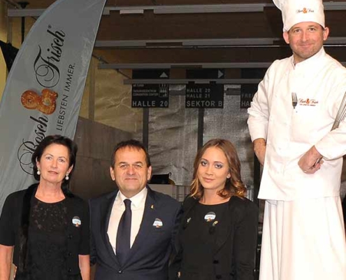 Stelzengeher Christopher buchen